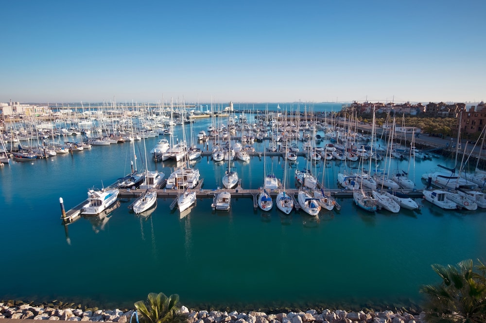 LAS SUITES DE PUERTO SHERRY 48/60
