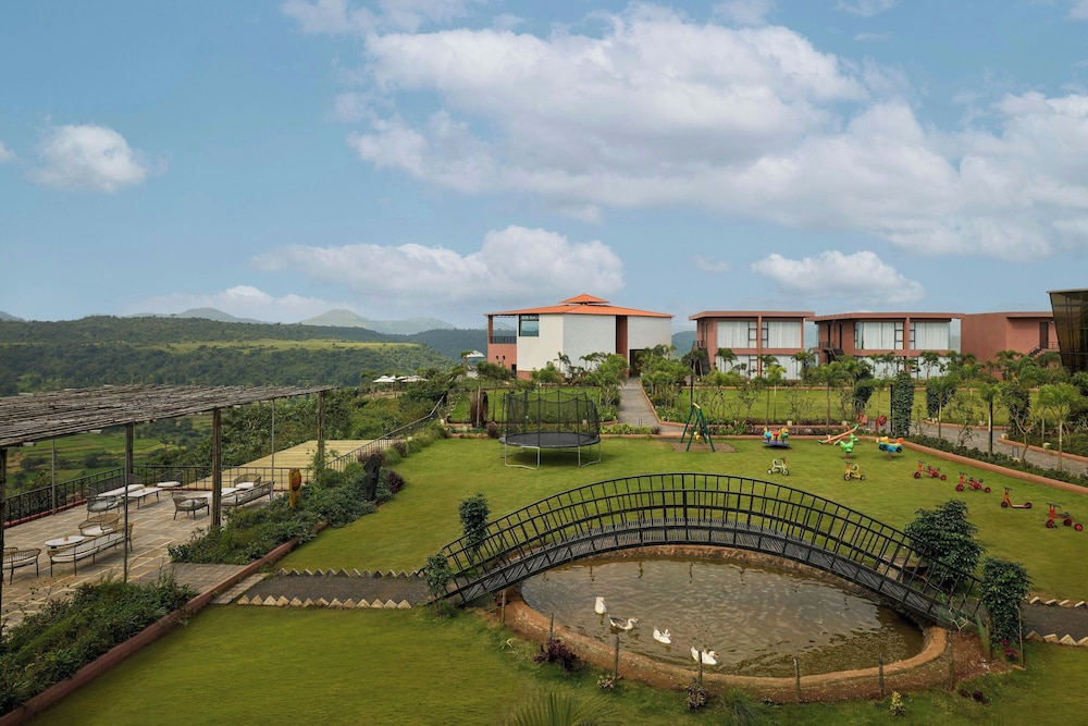 The Fern Heaven on The Hills, Hatgad-Saputara 53/60