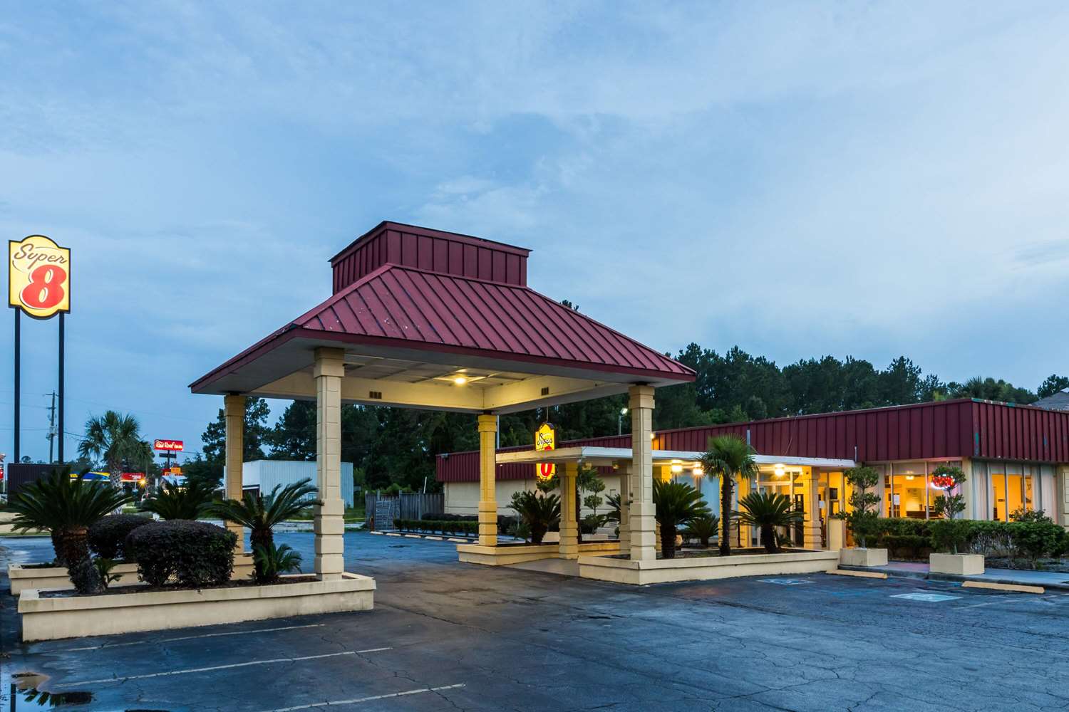 Super 8 by Wyndham Hardeeville/Savannah North 2/24