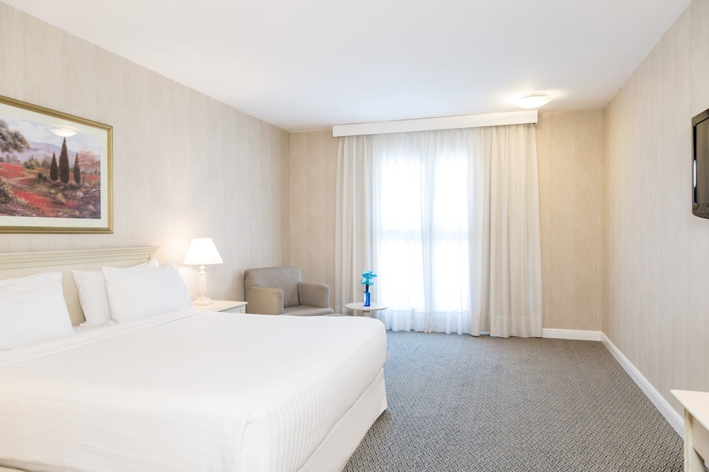 HOLIDAY INN EXPRESS ROSARIO 20/56