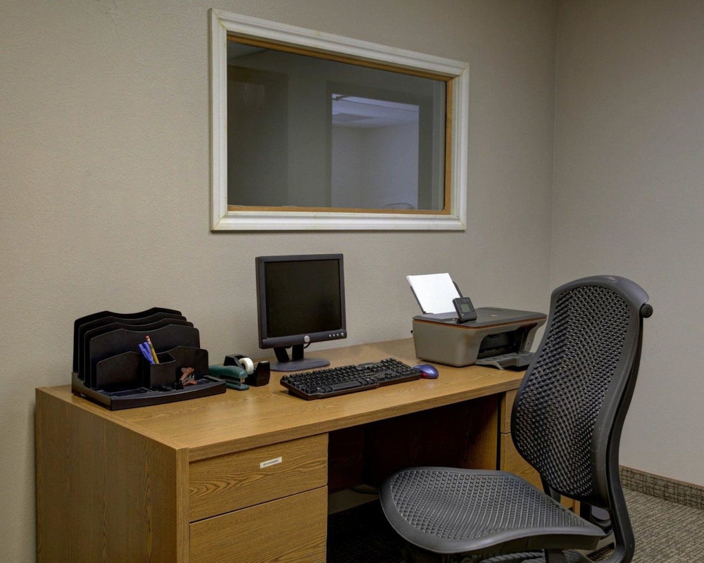 Comfort Inn and Suites Seguin, TX 32/37