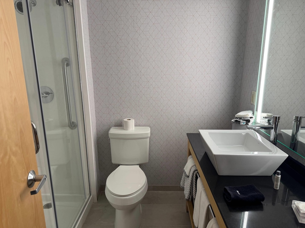 Upgrade, Suite, 2 Queen Beds, Sofa