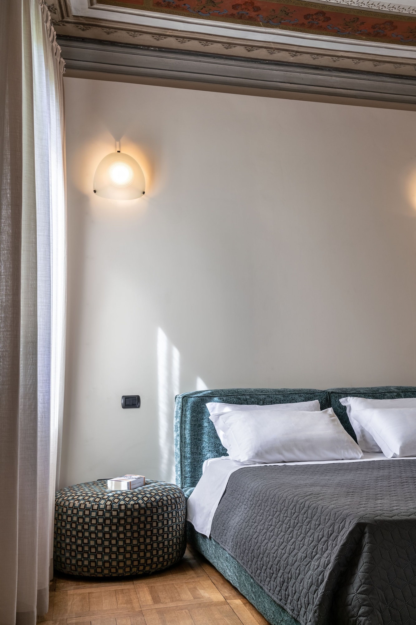FAMILY, APARTMENT