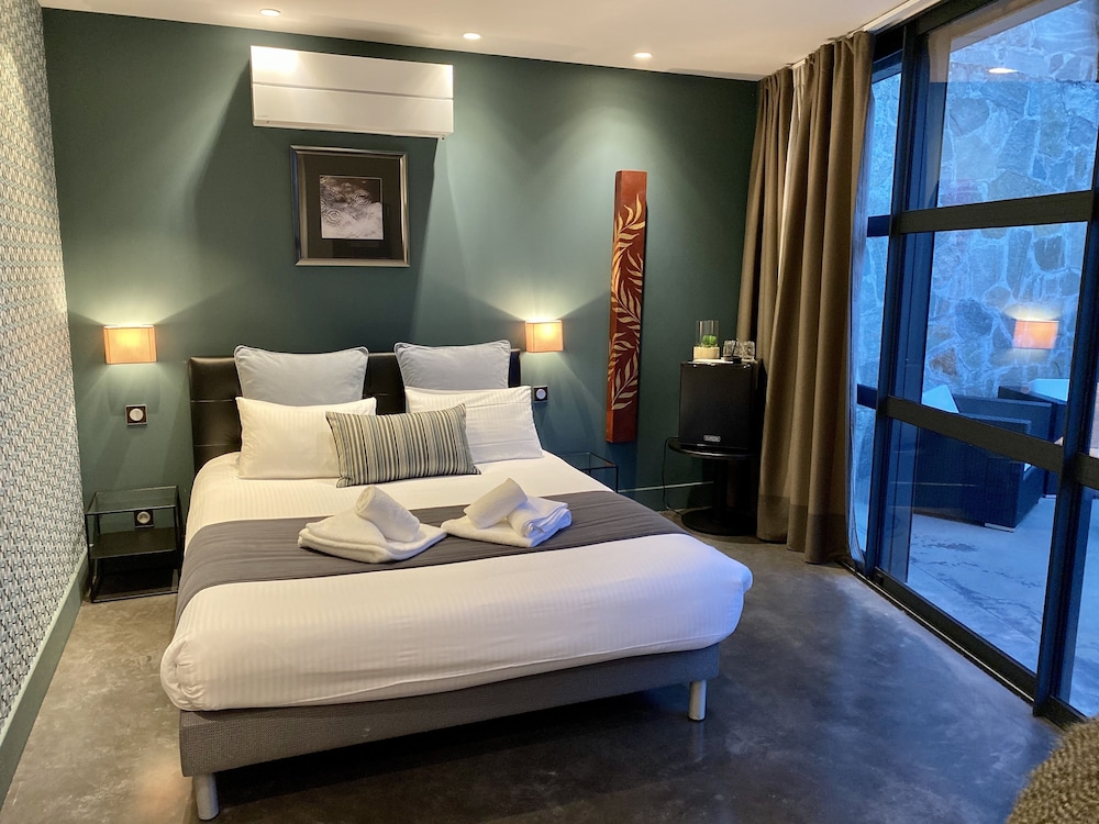 Les Suites Du Lac 2/50