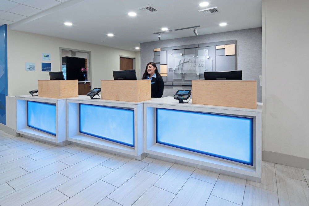 Holiday Inn Express Hotel Suites Seattle Sea Tac Airport 4/44