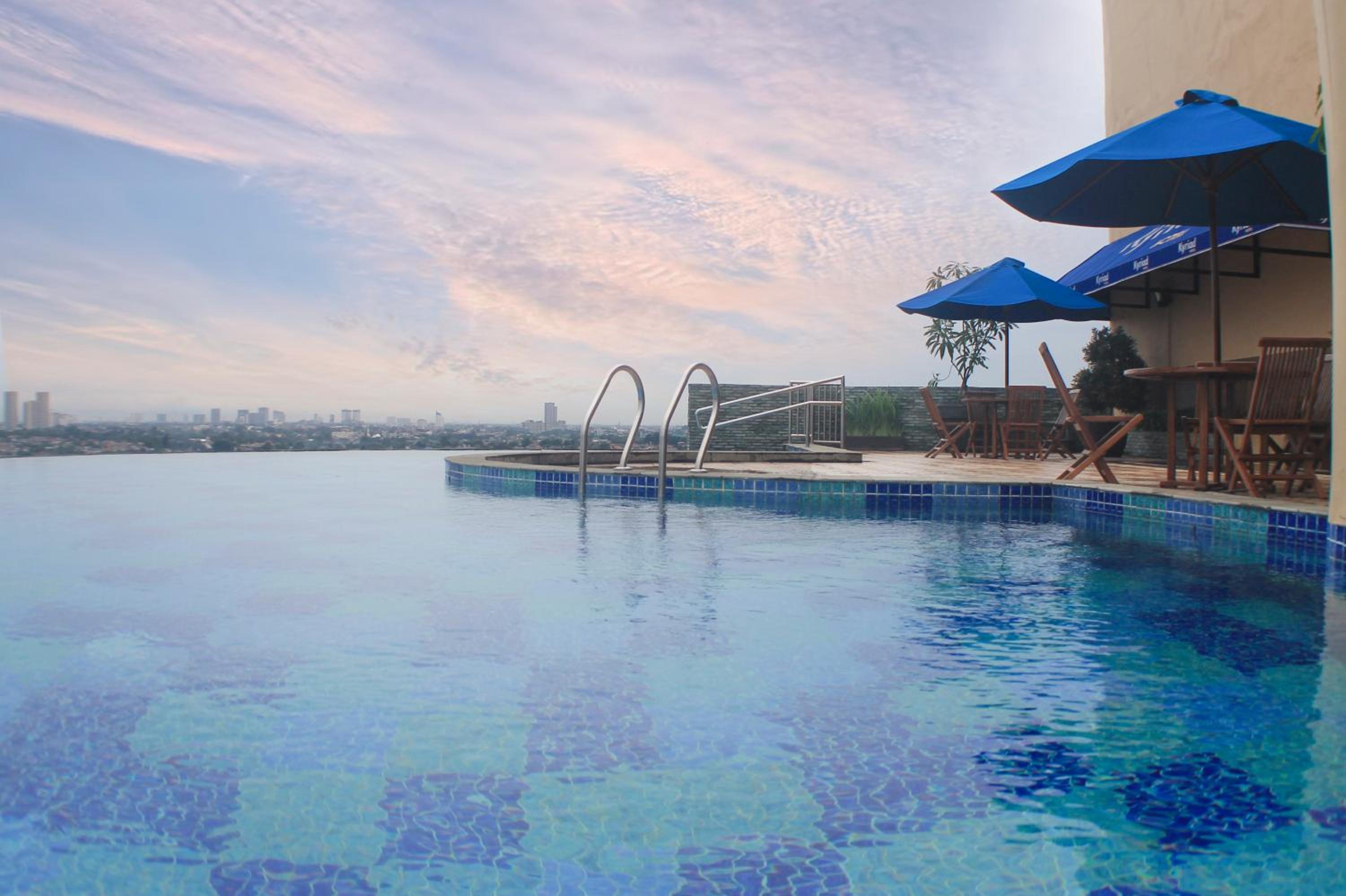 Kebayoran Park Hotel 51/57