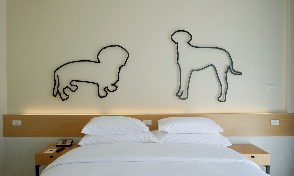 King Bed, Pet Friendly