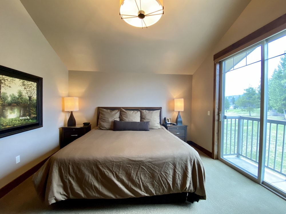 Meadow Lake Resort 12/50