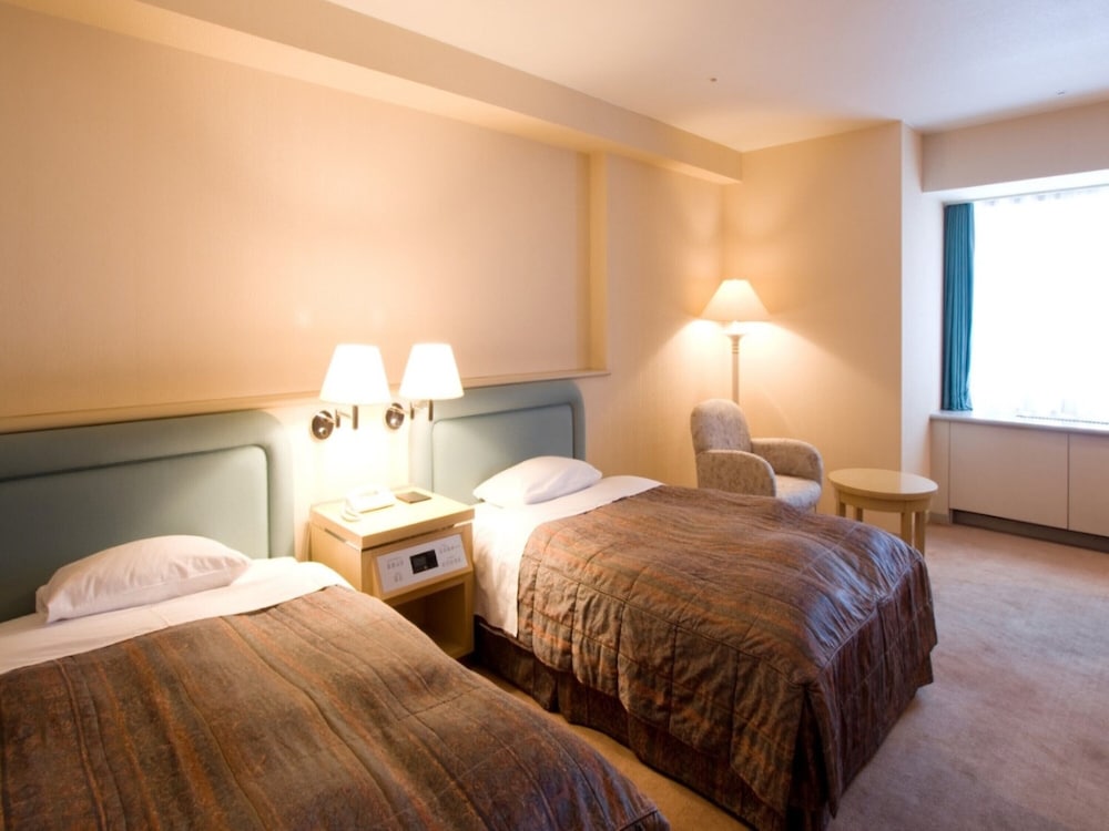 Tower, Standard, Twin Beds