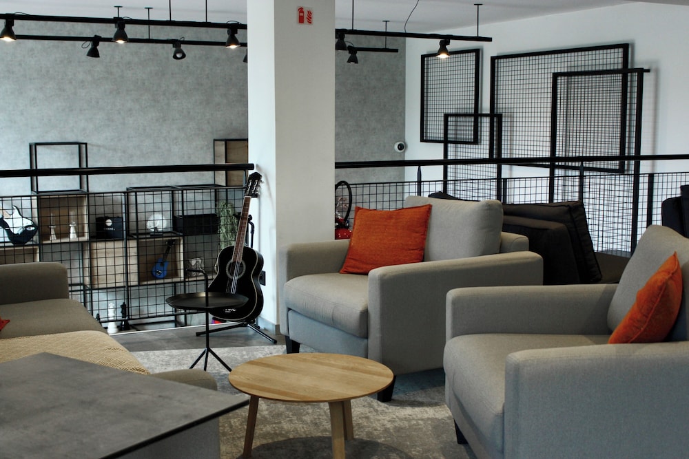 Ibis Dijon Sud 38/63
