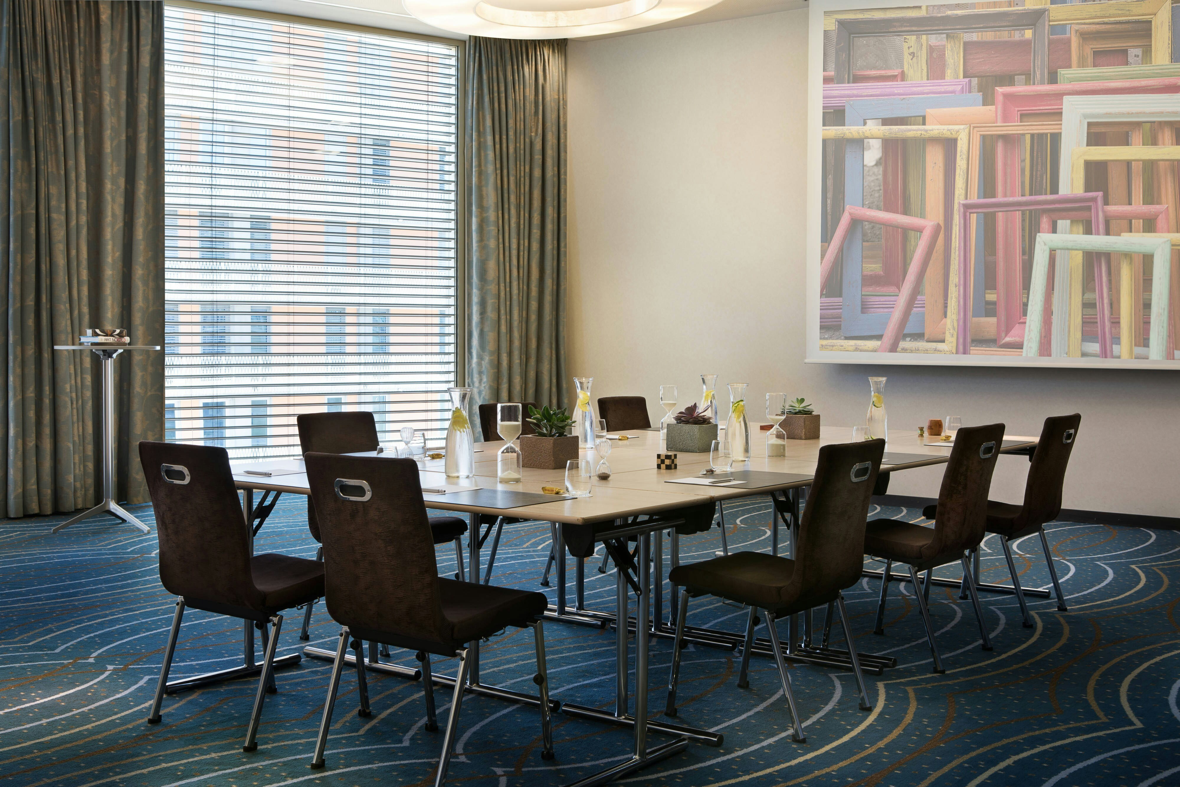 RENAISSANCE ZURICH TOWER HOTEL 39/41