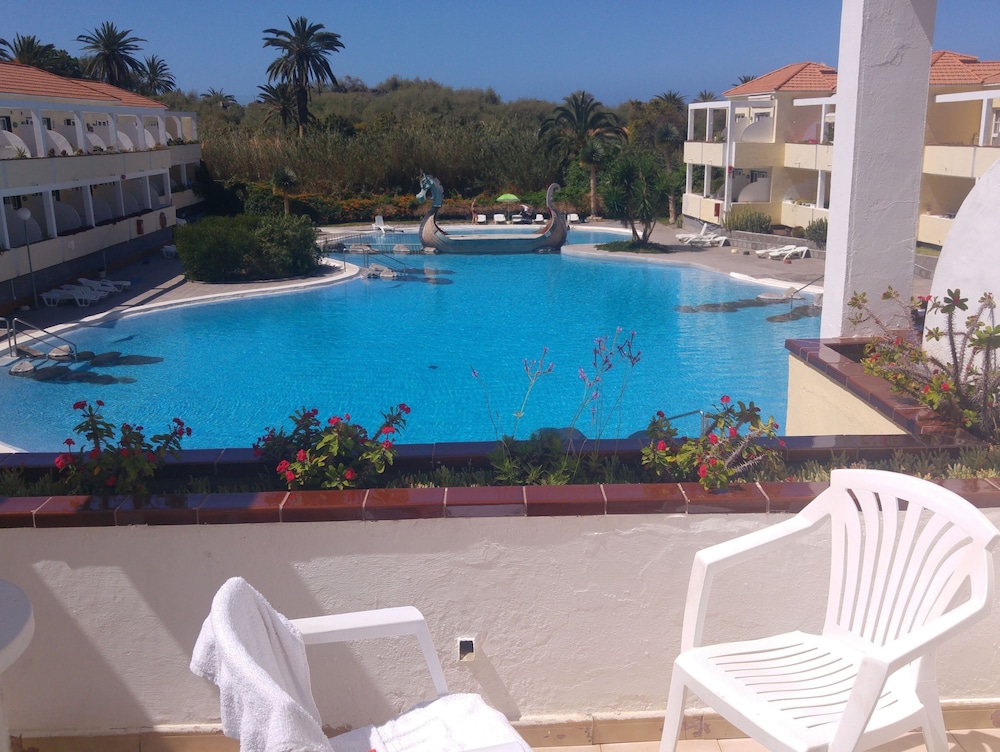 Laurisilva Apartments 20/20
