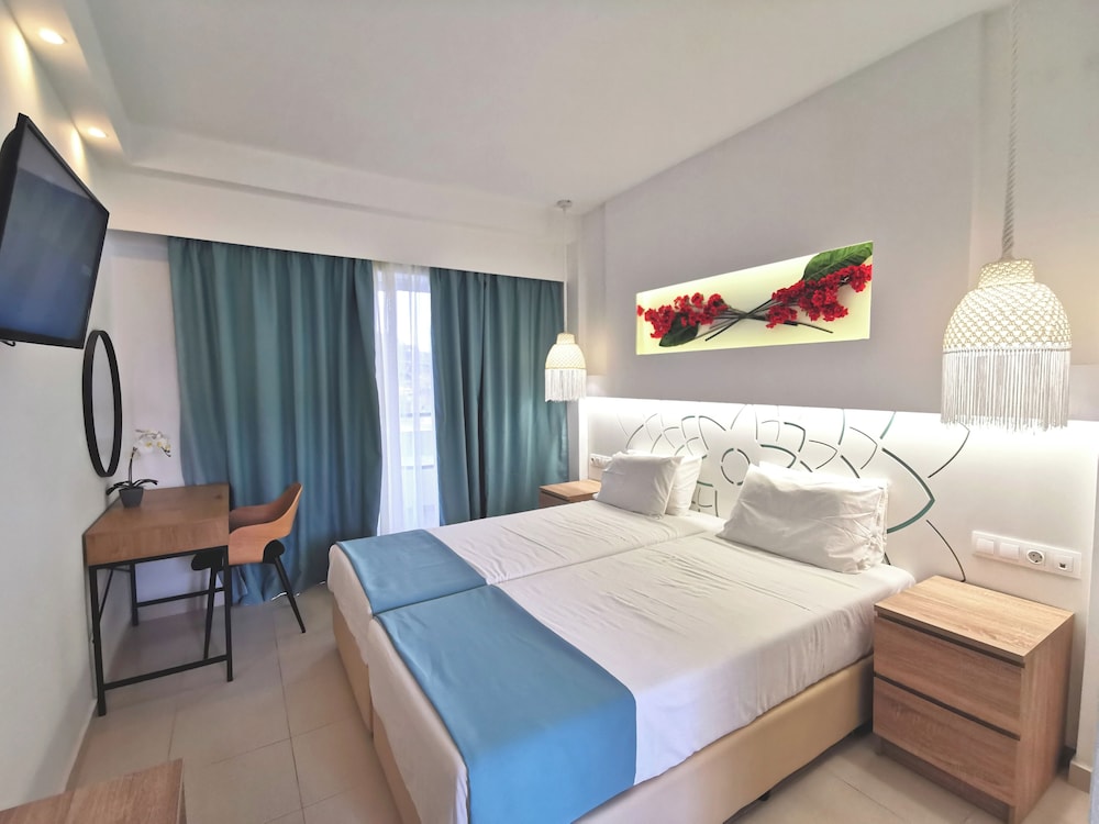CLASSIC, TWIN BEDS, GARDEN VIEW
