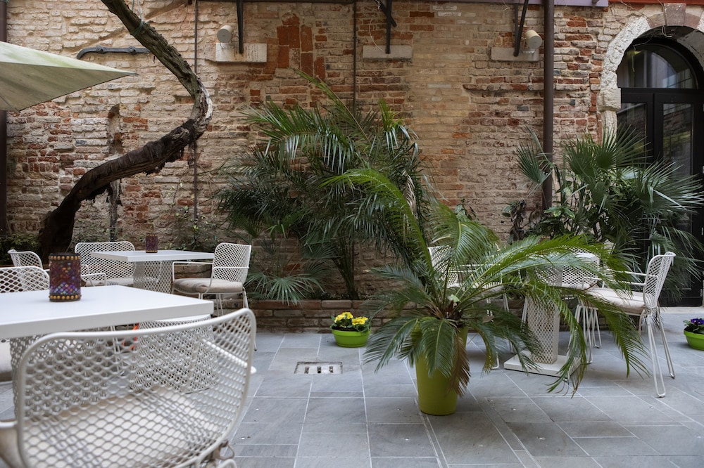 Hotel Corte di Gabriela 25/50