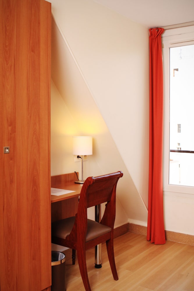 Hotel Marignan 44/67