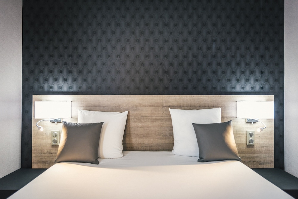 Hotel the Originals Saumur Ouest La Saulaie 31/63