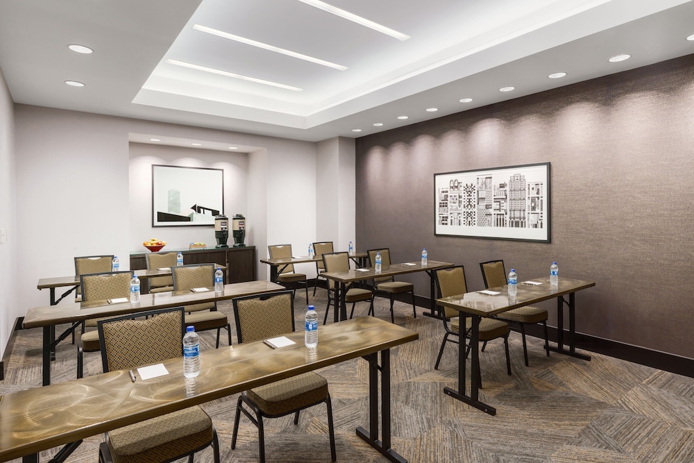 Fairfield by Marriott Inn & Suites New York Midtown Manhattan/Penn Station 31/33