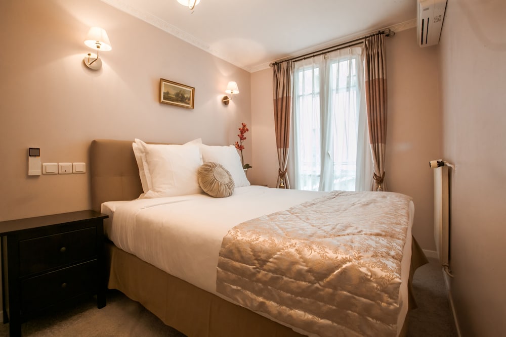 1 BEDROOM, DUPLEX, DELUXE