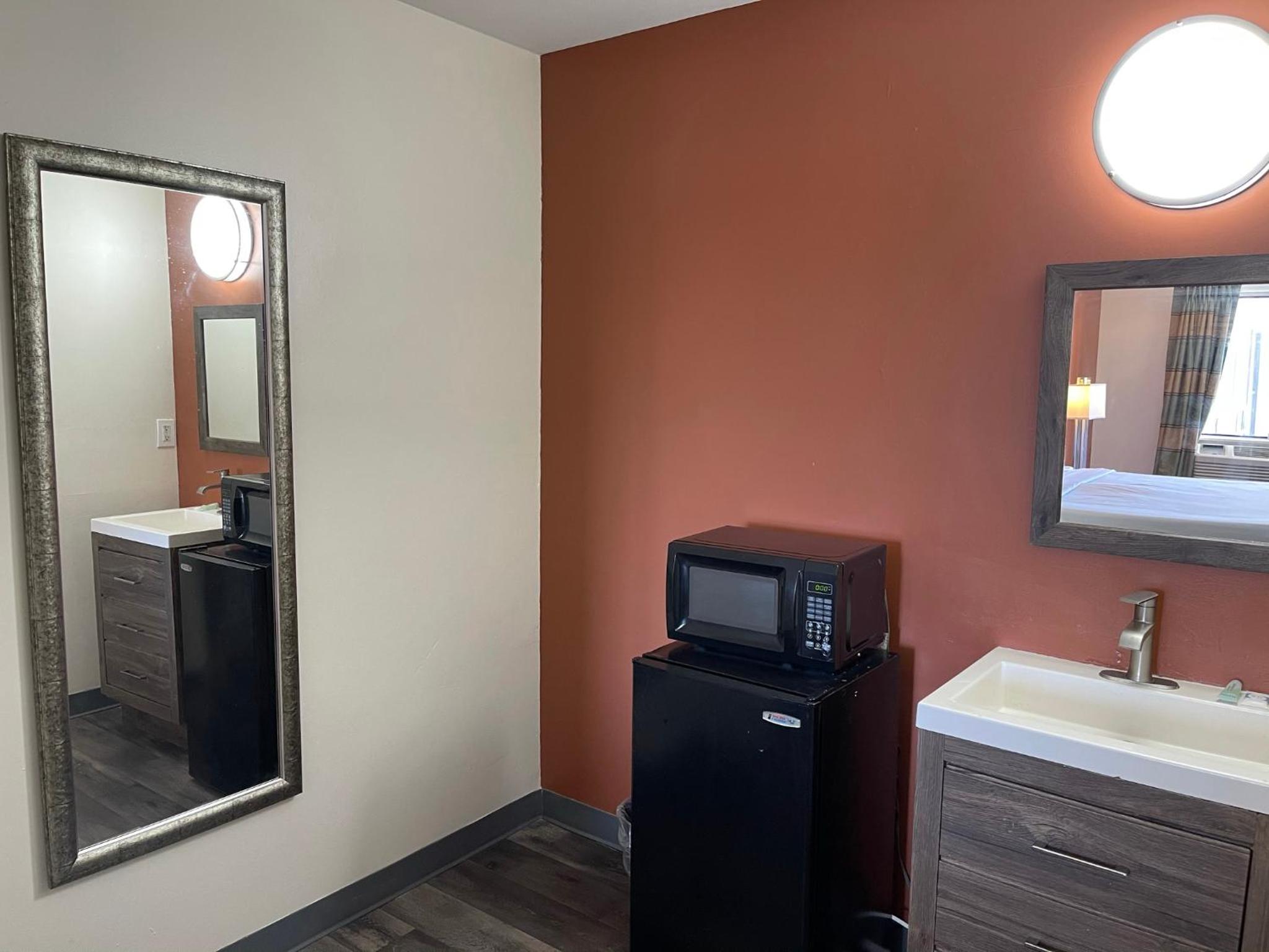 Rodeway Inn Absecon 32/59
