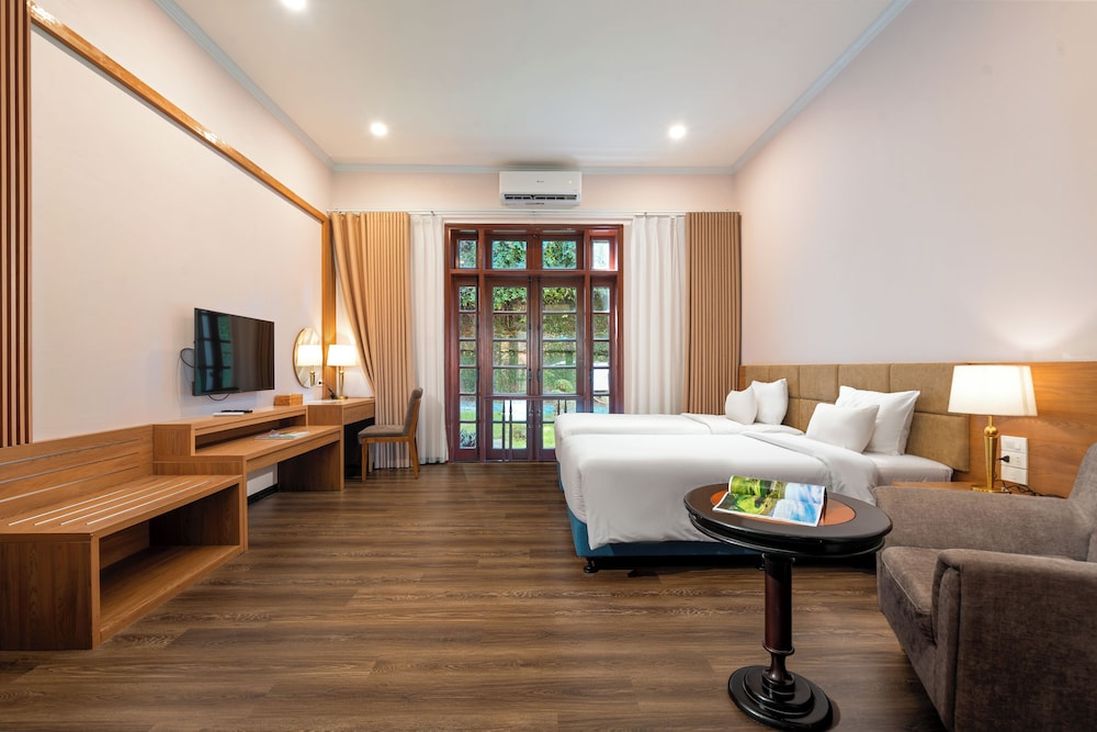 Tuan Chau Resort Ha Long 30/50