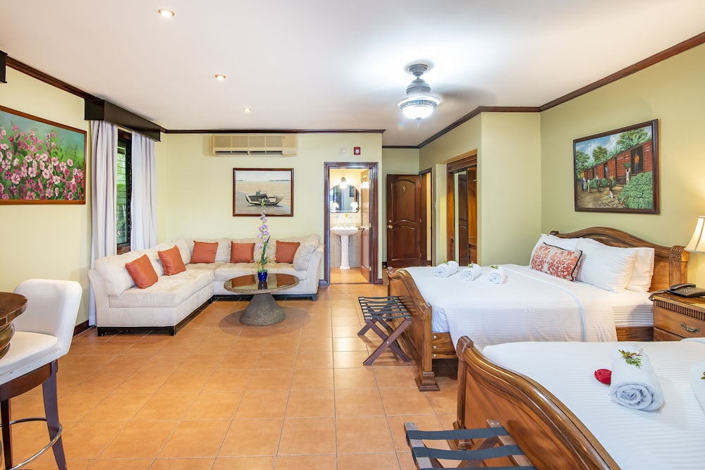 Hotel Casa Roland Golfito (ex Casa Roland Marina Resort) 47/72