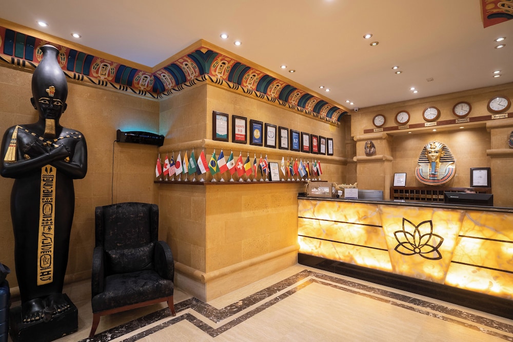 Great Pyramid Inn 4/50