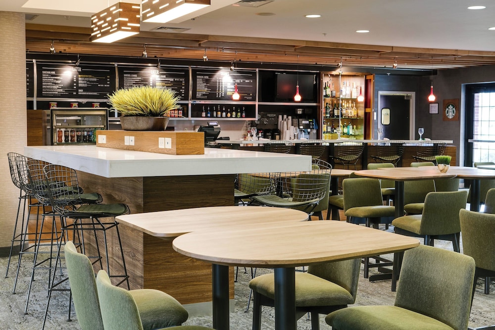 Courtyard Marriott Aksarben Village 34/50