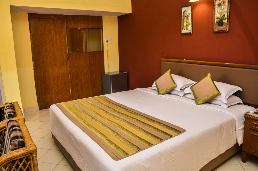 INDISMART WOODBOURNE RESORT 12/50