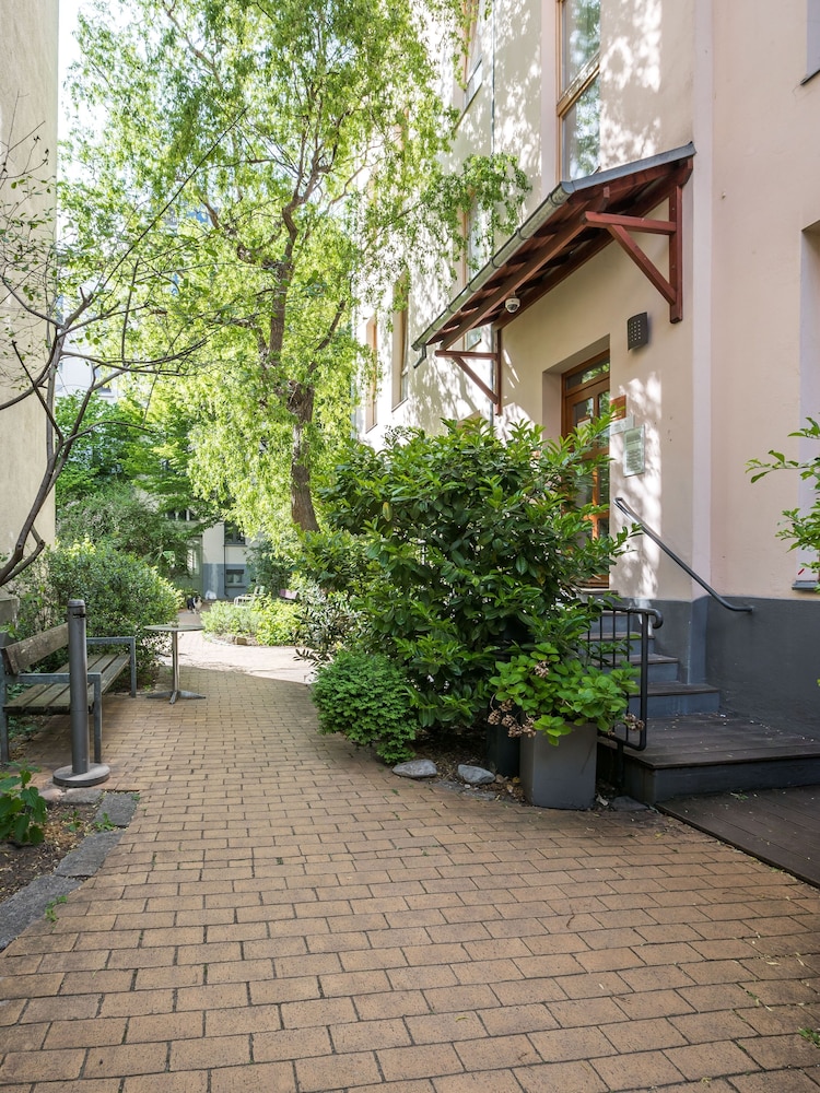 Schoenhouse Apartments 41/50