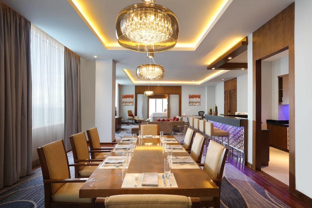FOUR POINTS BY SHERATON MANADO 40/51