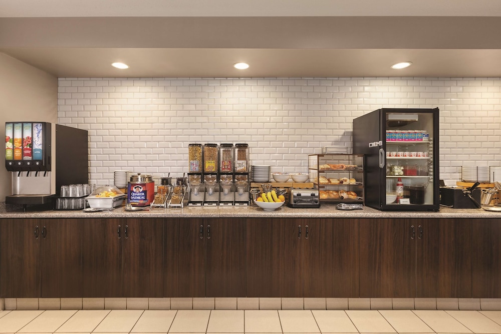 Country Inn Suites By Radisson Willmar Mn 30/39