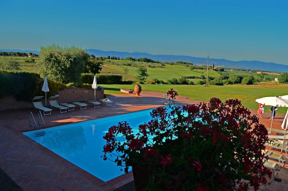 LOCANDA POGGIOLEONE 7/71