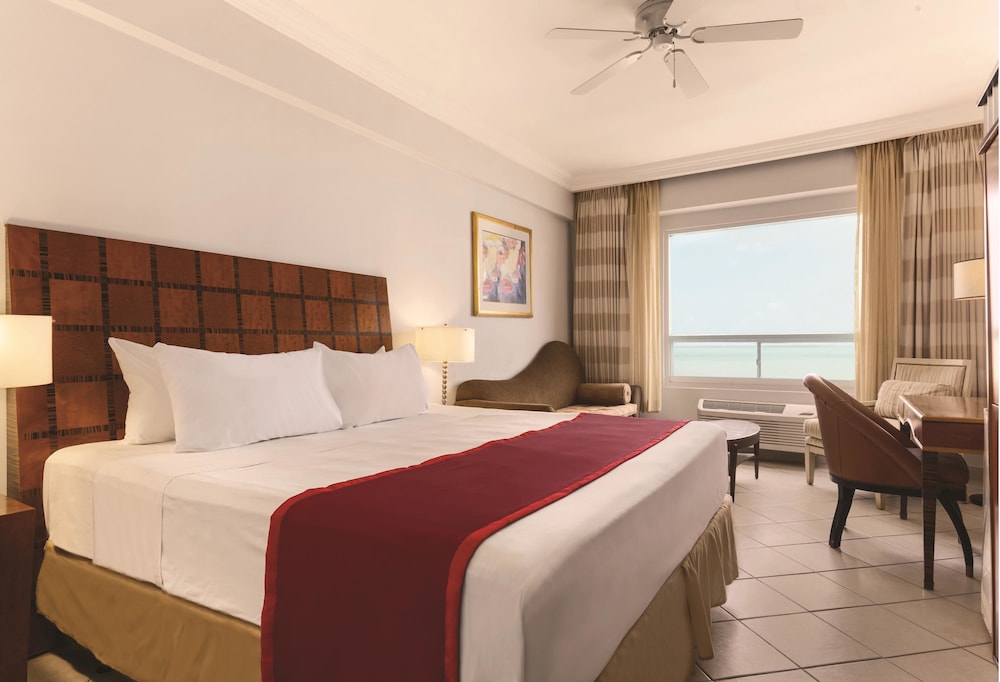Room at Ramada by Wyndham Princess Belize City, BELIZE CITY