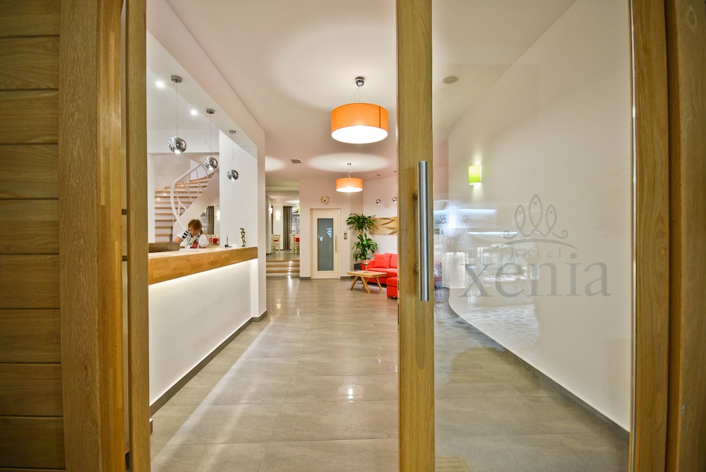 Xenia Hotel 5/50