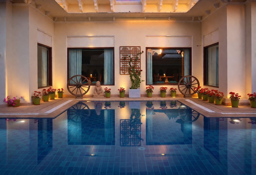 Hotel Swaroop Vilas 23/49