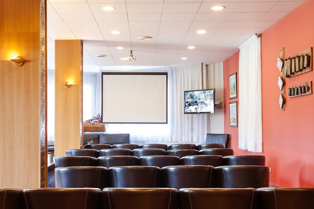 PARK HOTEL 29/35