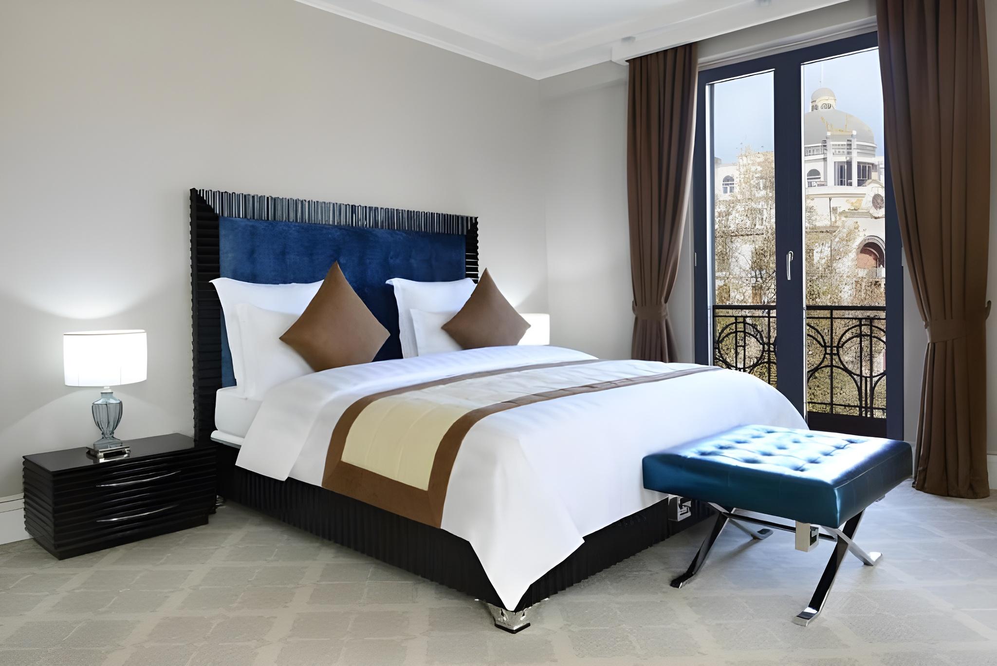 Signature Suite (new building)