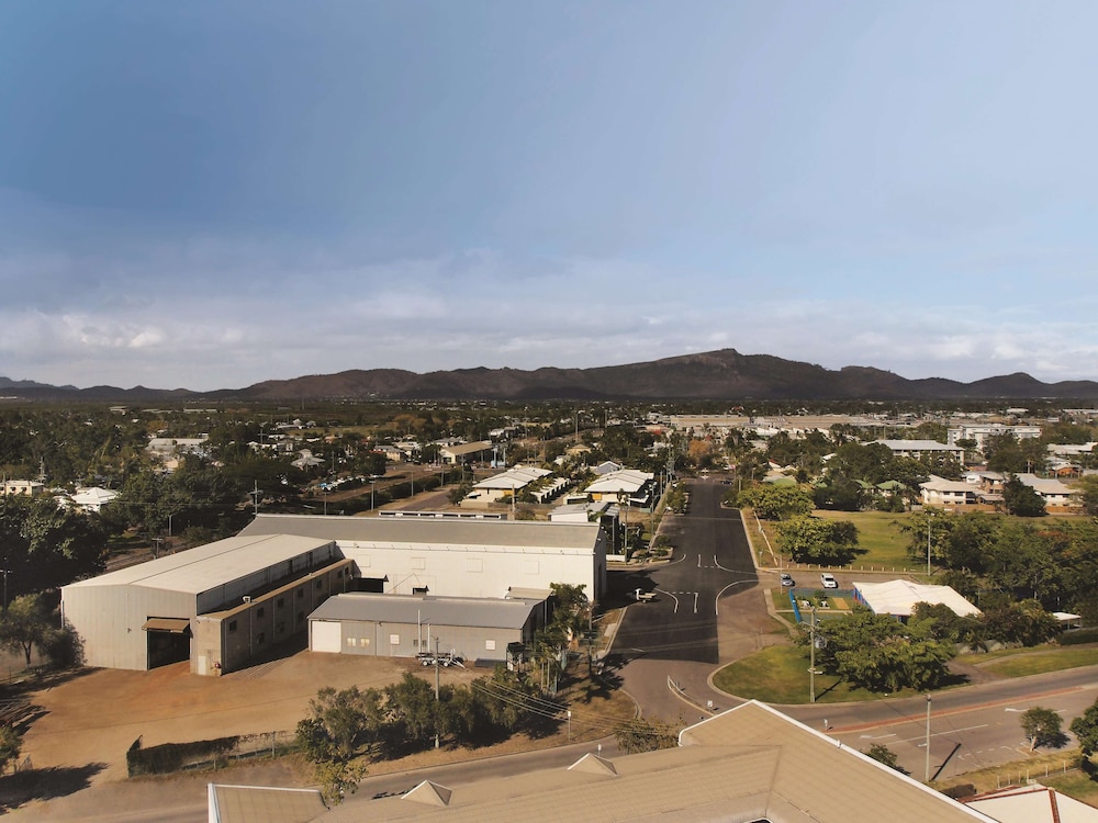 Oaks Townsville Metropole Hotel 3/69