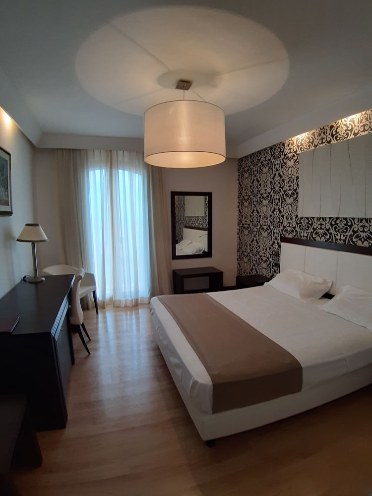 Hotel Aurora E Del Benessere 30/70