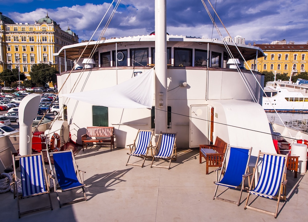 Botel Marina 63/70