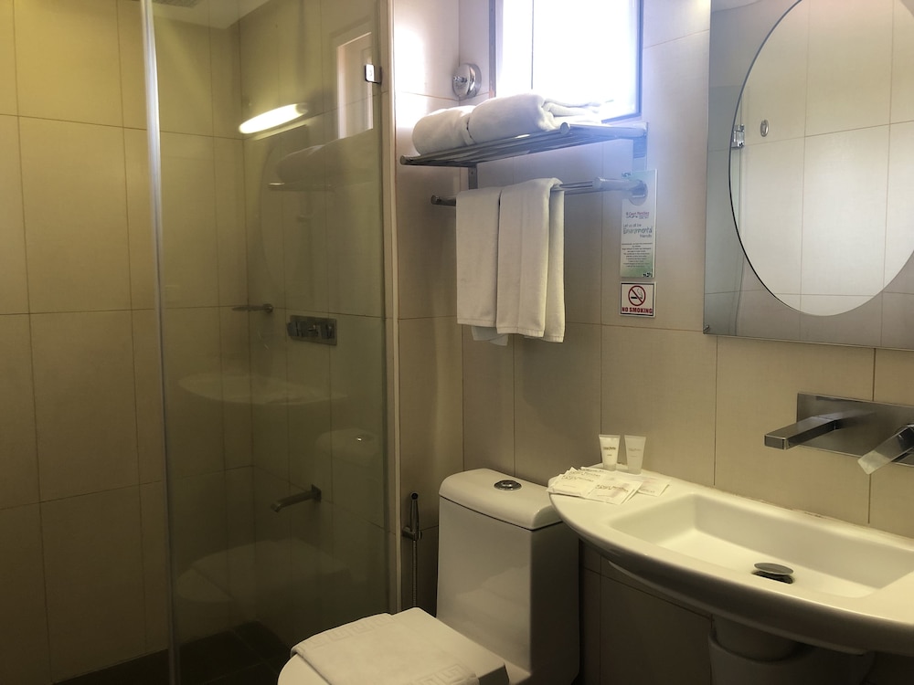 Court Meridian Hotel And Suites 36/36