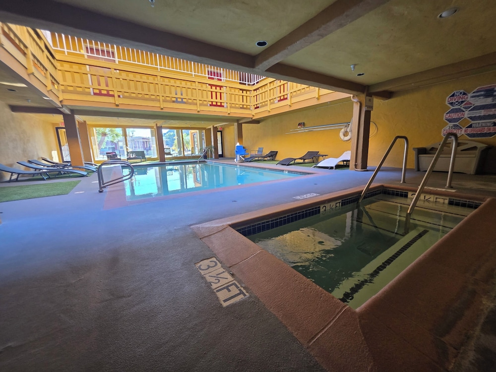 The Aqua Pacific Hotel 12/22