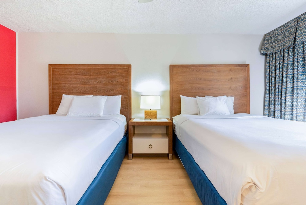 ROOM, 2 QUEEN BEDS, WATER PARK VIEW