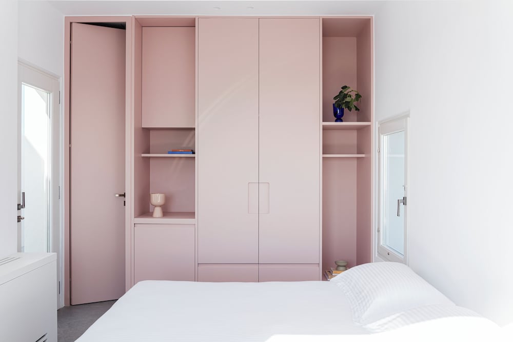 NEO SUITES 72/75