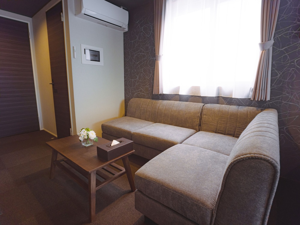 Grand Base Hakata Bay 36/50