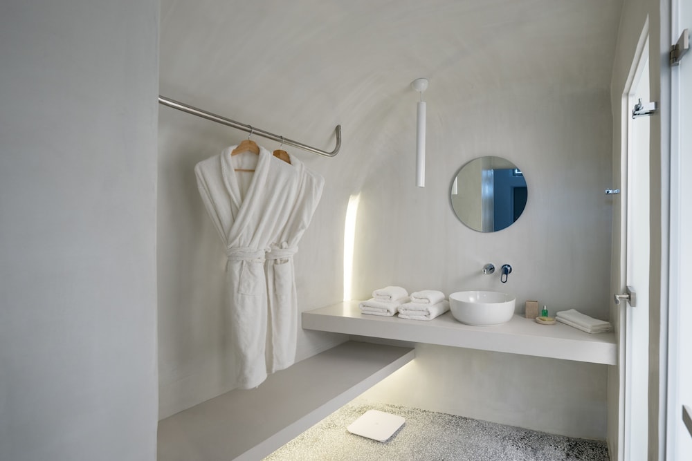 Echoes Luxury Suites By Canvas - Adults Only 48/50