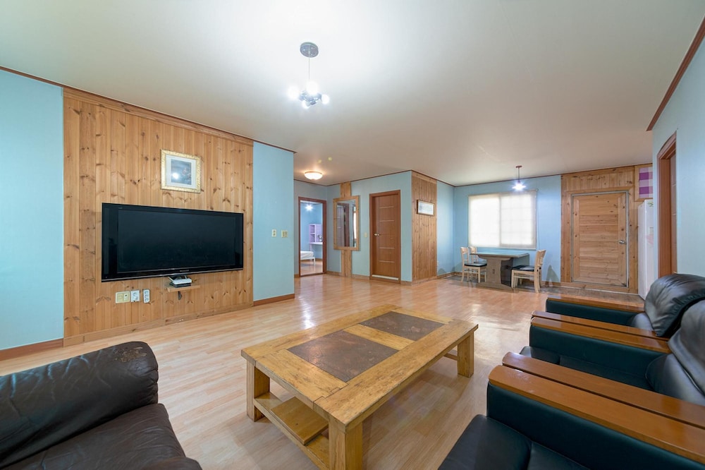 Ga Pyeong Four Season Pension 32/50