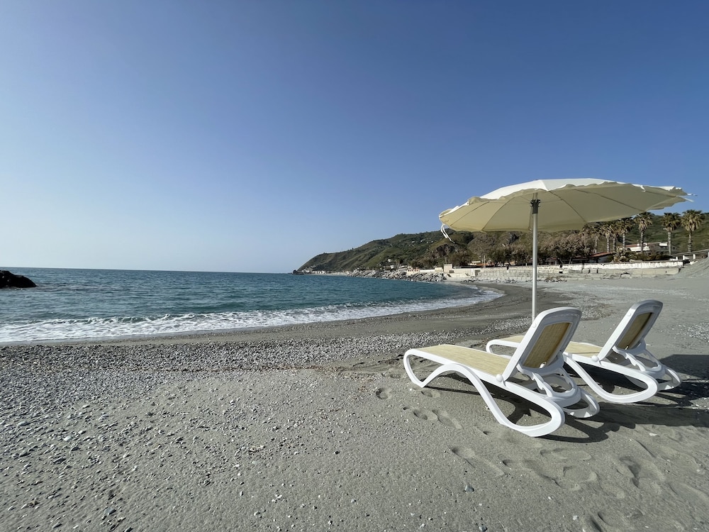 Le Mandrelle Beach Resort 26/28