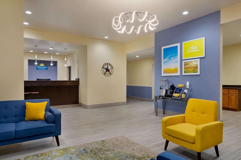 Days Inn and Suites by Wyndham Euless DFW Airport South 3/57