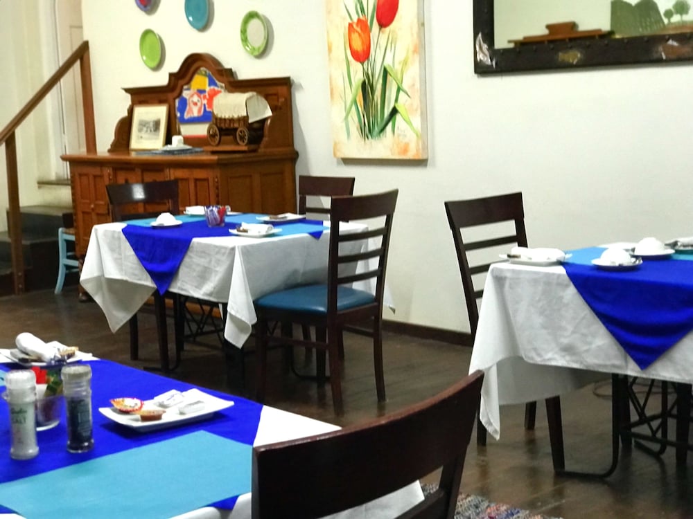 Athenian Villa 27/50